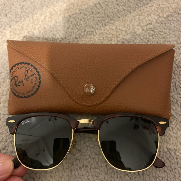 Ray-Ban Clubmaster Classic Sunglasses - Picture 4 of 7